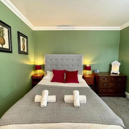 Regency Apartment - Marine Square By Crown Gardens Holiday Homes Брайтонн Экстерьер фото
